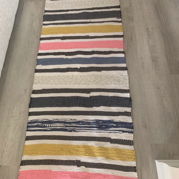 Runner. NWOT - Picture 4 of 10